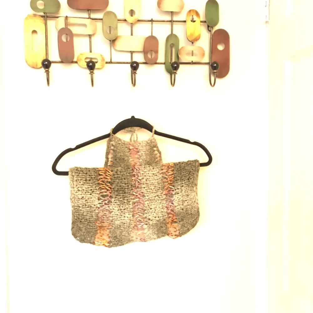 Halter Top - Picture 3 of 3
